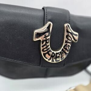 True Religion W/ Metal Horseshoe Logo Crossbody Bag Black NEW Y2K Adj Strap City